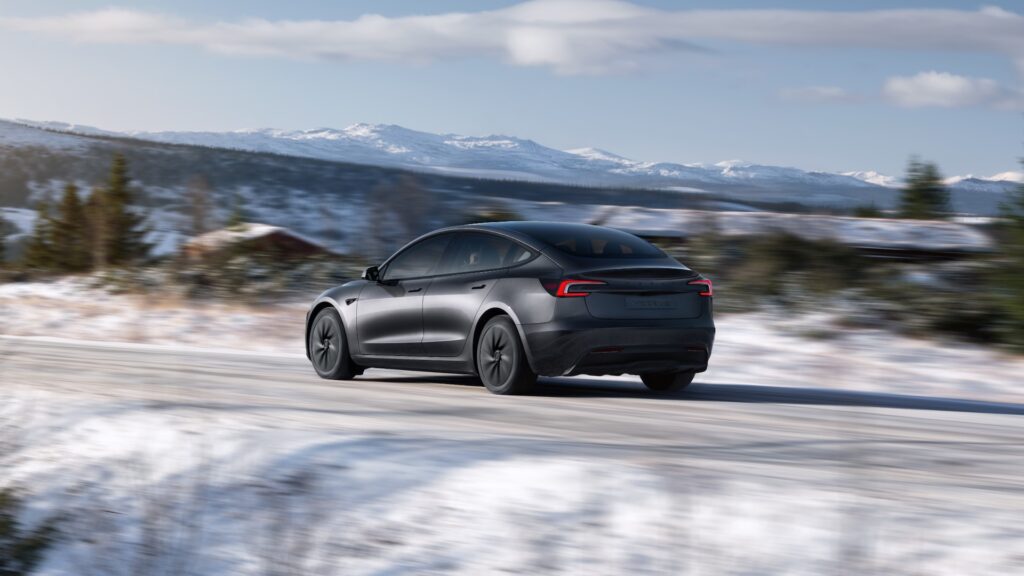 Tesla Model 3 Standard // Source : Tesla Tesla Model 3 Standard // Source : Tesla