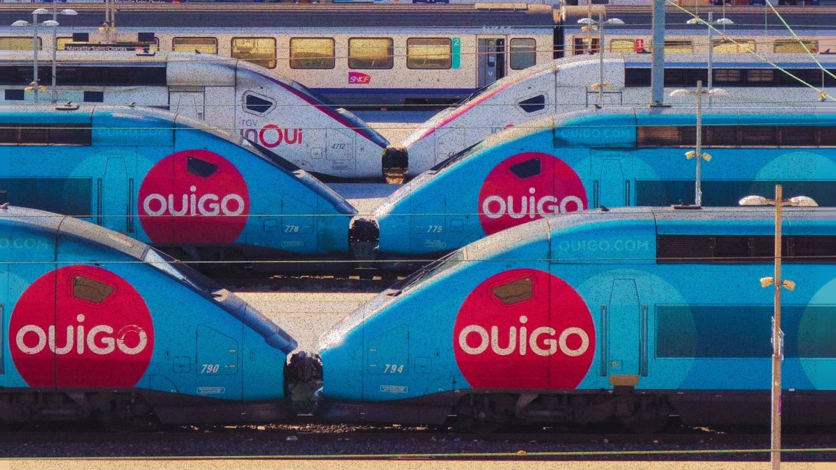 Trains OuiGo et Inoui en gare. // Source : Flickr/CC/Boris Arbogast (photo recadrée et modifiée) Trains OuiGo et Inoui en gare. // Source : Flickr/CC/Boris Arbogast (photo recadrée et modifiée)