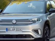 Le Volkswagen ID. Cross (2026) surpris presque sans camouflage. // Source : Auto Express