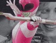 Power Ranger rose // Source : Montage Numerama