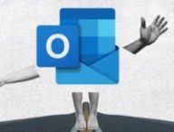 outlook mode avion // Source : Montage Numerama