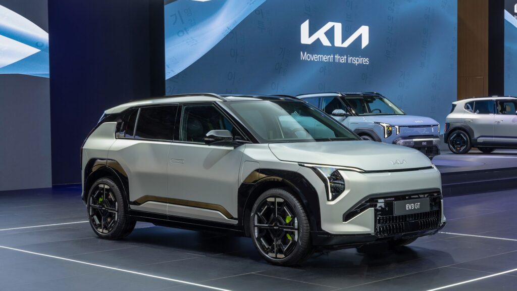 La nouvelle Kia EV3 GT au Salon de Bruxelles. // Source : Kia La nouvelle Kia EV3 GT au Salon de Bruxelles. // Source : Kia