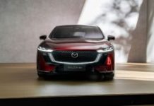 La Mazda 6e (2025). // Source : Mazda La Mazda 6e (2025). // Source : Mazda