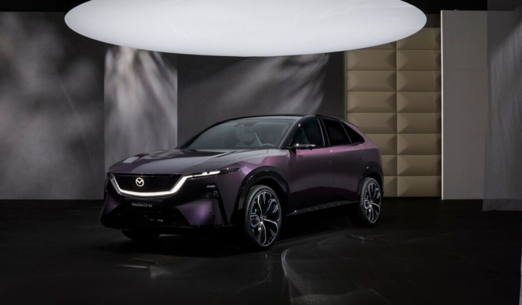 Le Mazda CX-6e (2026). // Source : Mazda Le Mazda CX-6e (2026). // Source : Mazda