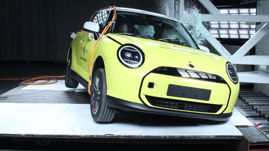 La Mini Cooper E est la meilleure citadine des crash-tests Euro NCAP. // Source : Euro NCAP La Mini Cooper E est la meilleure citadine des crash-tests Euro NCAP. // Source : Euro NCAP