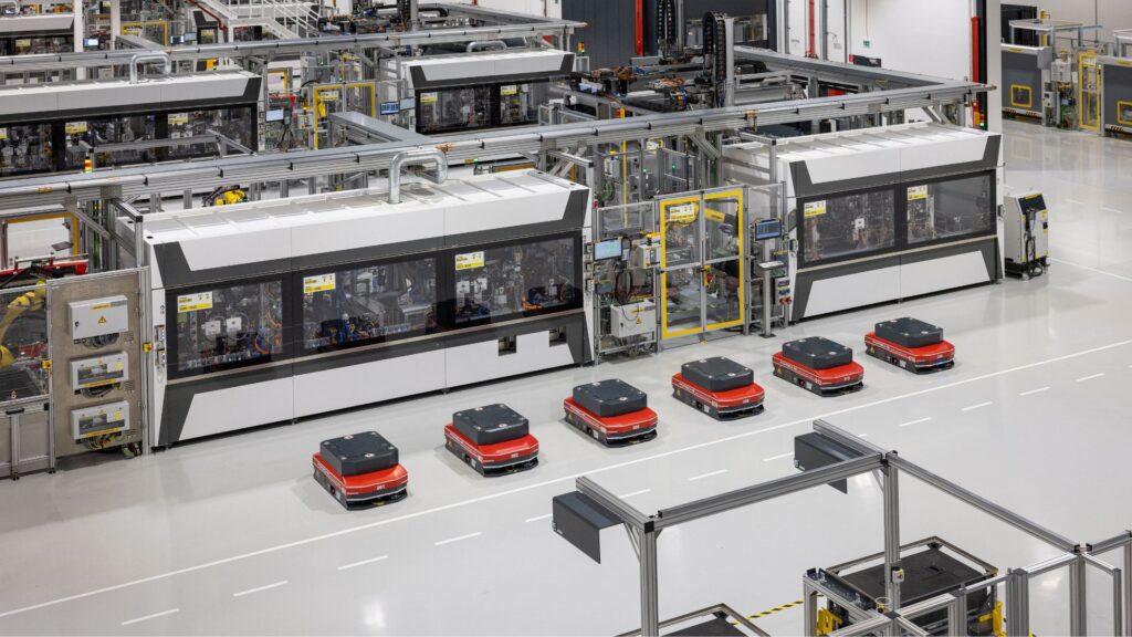 Numerama a visité l'usine Porsche où est fabriquée la batterie du nouveau Cayenne Electric // Source : Porsche