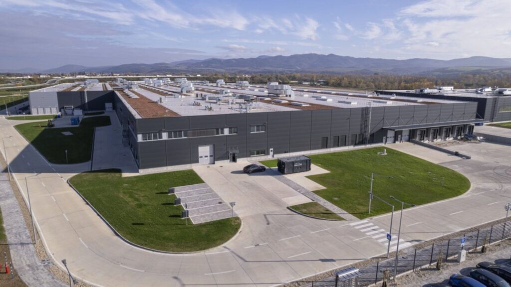 Numerama a visité l'usine Porsche où est fabriquée la batterie du nouveau Cayenne Electric // Source : Porsche