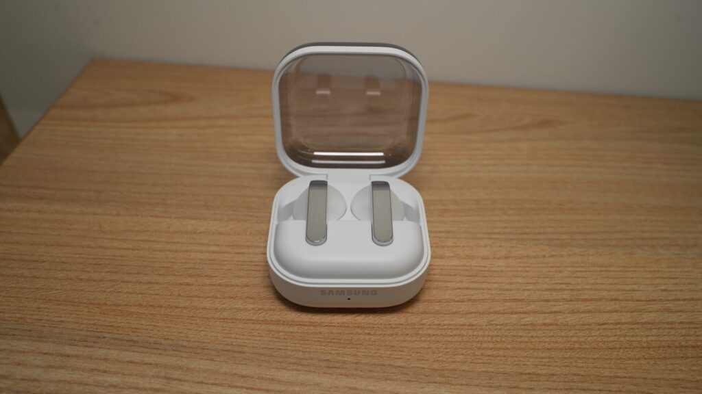 Samsung Galaxy Buds // Source : Numerama