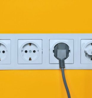 Prises électriques. // Source : Canva Prises électriques. // Source : Canva