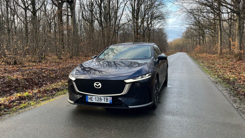 La Mazda 6e à l'essai // Source : Robin San Vicente pour Numerama La Mazda 6e à l'essai // Source : Robin San Vicente pour Numerama