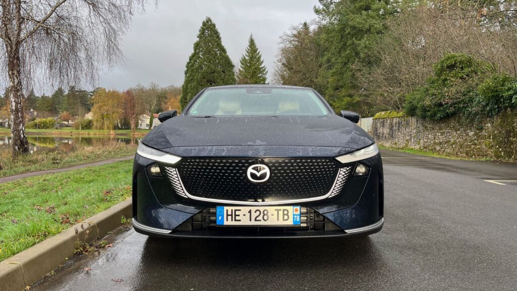 La Mazda 6e à l'essai // Source : Robin San Vicente pour Numerama La Mazda 6e à l'essai // Source : Robin San Vicente pour Numerama