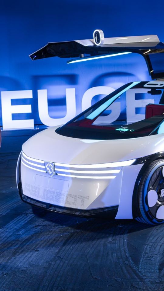 On a essayé la direction « steer-by-wire » du concept Peugeot Polygon. // Source : Gabriel Bascou pour Numerama On a essayé la direction « steer-by-wire » du concept Peugeot Polygon. // Source : Gabriel Bascou pour Numerama
