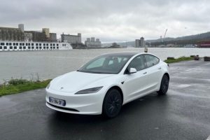 La Tesla Model 3 Propulsion (2026) à l'essai. // Source : Robin San Vicente pour Numerama