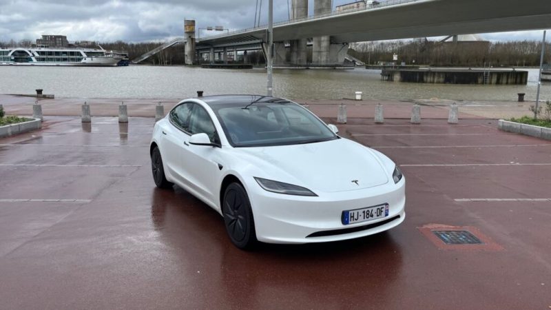 Tesla offre encore plus d’autonomie à sa Model 3 pas chère sans toucher à la batterie