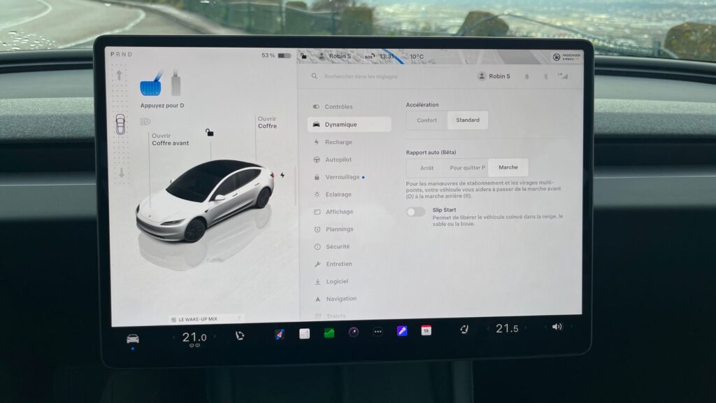 La Tesla Model 3 Propulsion (2026) à l'essai. // Source : Robin San Vicente pour Numerama La Tesla Model 3 Propulsion (2026) à l'essai. // Source : Robin San Vicente pour Numerama