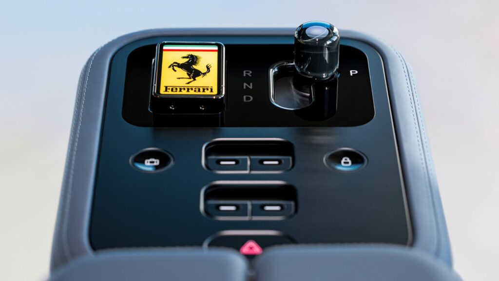 L'intérieur de la future Ferrari Luce 100 % électrique. // Source : Ferrari L'intérieur de la future Ferrari Luce 100 % électrique. // Source : Ferrari