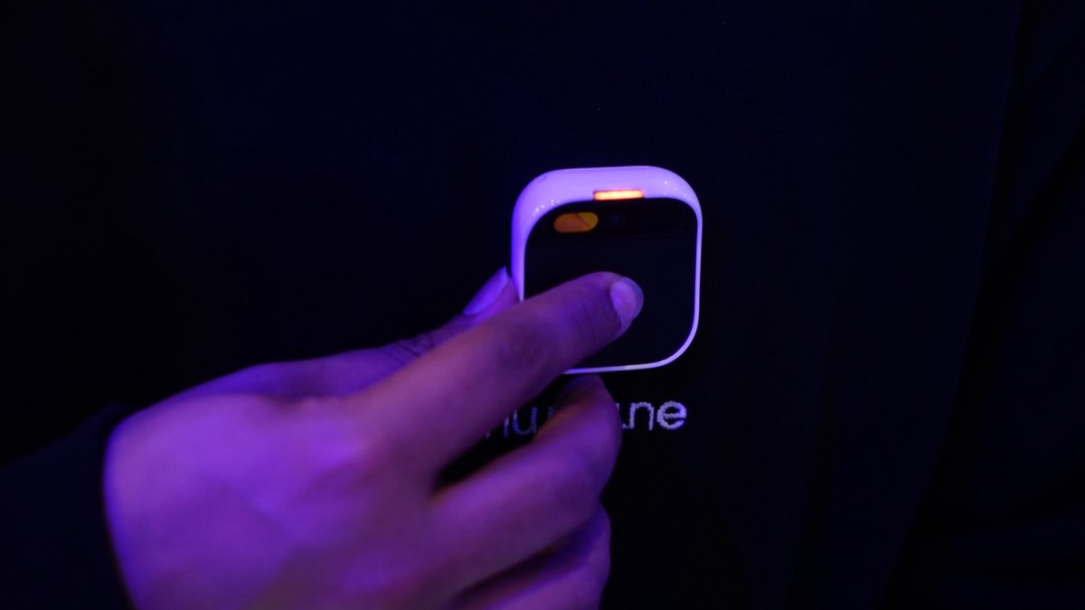 Humane Ai Pin. // Source : Numerama Humane Ai Pin. // Source : Numerama
