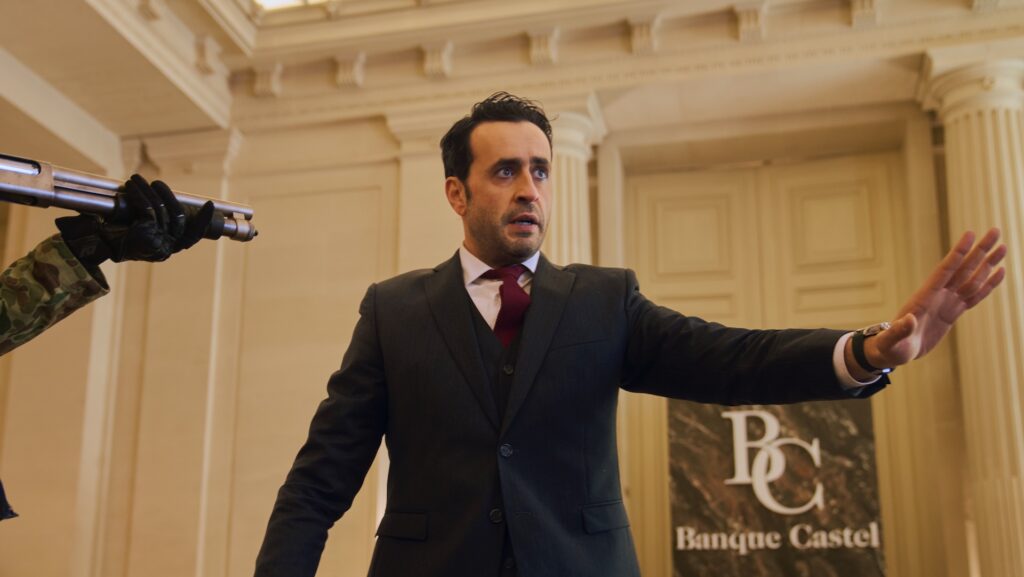 Jonathan Cohen dans Les Lionnes // Source : Netflix Jonathan Cohen dans Les Lionnes // Source : Netflix
