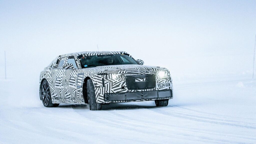 Les journalistes d'Autocar ont déjà essayé la future Jaguar électrique. // Source : Autocar Les journalistes d'Autocar ont déjà essayé la future Jaguar électrique. // Source : Autocar