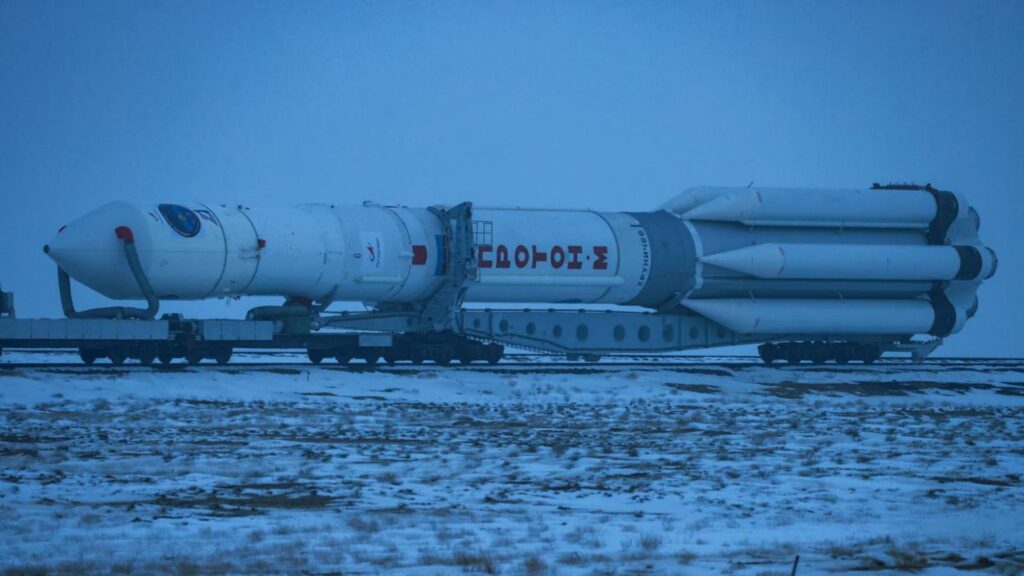 Proton-M acheminement Proton-M acheminement