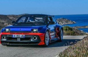 La Renault 5 Turbo 3E au rallye Tour de Corse // Source : Renault