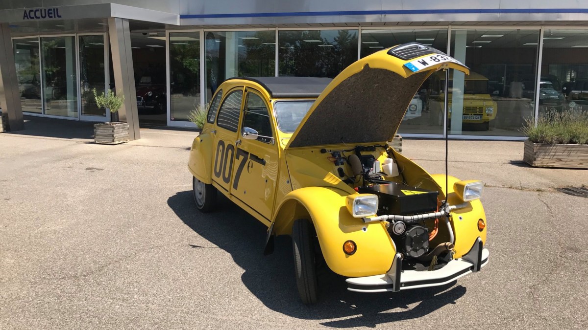 Rfit sur une 2CV // Source : Rfit (Mehari Club Cassis) Rfit sur une 2CV // Source : Rfit (Mehari Club Cassis)