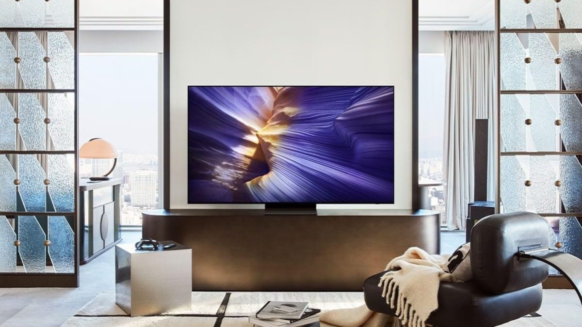 Samsung 65S90F // Source : Samsung Samsung 65S90F // Source : Samsung