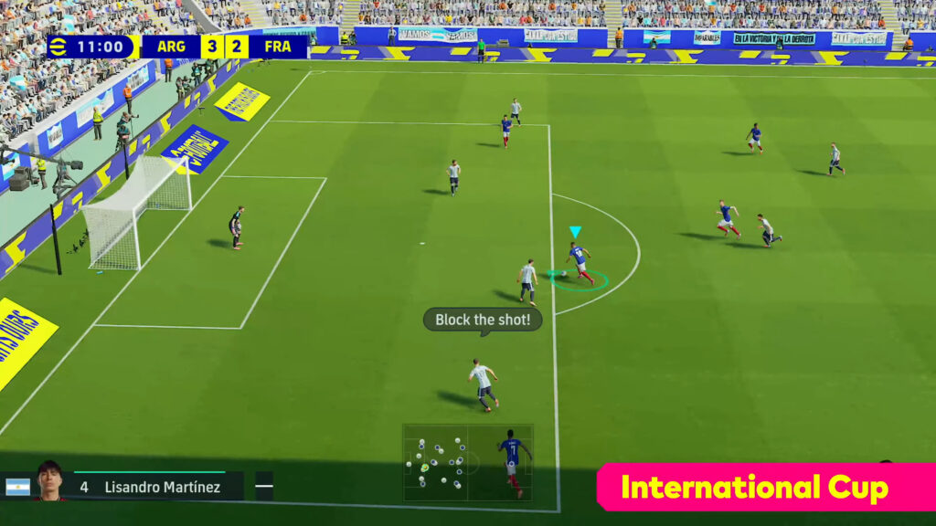 Le gameplay d'eFootball ressemble à celui de n'importe quel jeu de football. Le gameplay d'eFootball ressemble à celui de n'importe quel jeu de football.