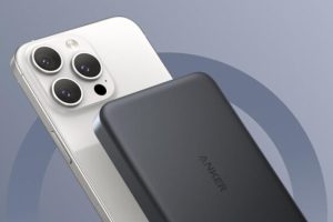 Anker MagGo Power Bank 10 000 mAh // Source : Anker Anker MagGo Power Bank 10 000 mAh // Source : Anker