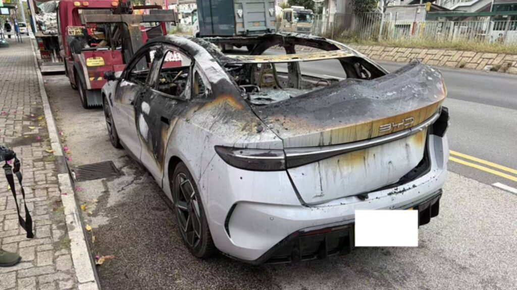BYD Seal après l'incendie à Hong Kong // Source : HKET BYD Seal après l'incendie à Hong Kong // Source : HKET