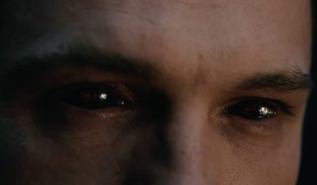 Les yeux noirs de Peter Parker // Source : Sony