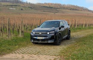 Citroën ë-C5 Aircross // Source : Raphaelle Baut pour Numerama Citroën ë-C5 Aircross // Source : Raphaelle Baut pour Numerama