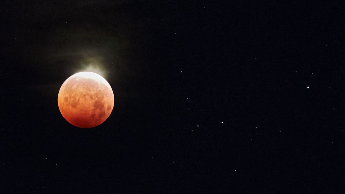 Éclipse de Lune. // Source : Flickr/CC/Derrick Story (image recadrée) Éclipse de Lune. // Source : Flickr/CC/Derrick Story (image recadrée)
