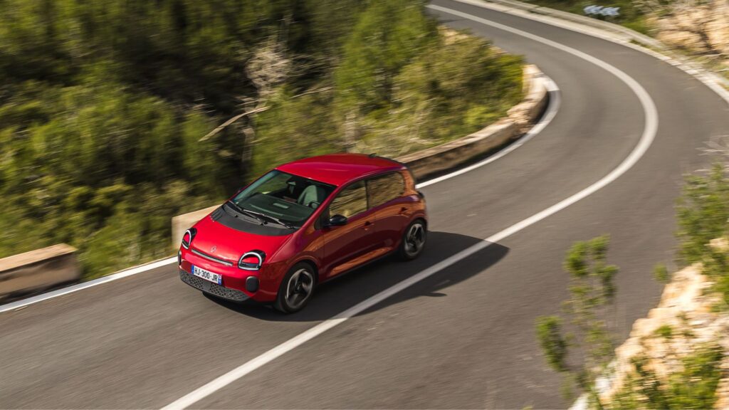 La Renault Twingo E-Tech à l'essai // Source : Renault La Renault Twingo E-Tech à l'essai // Source : Renault