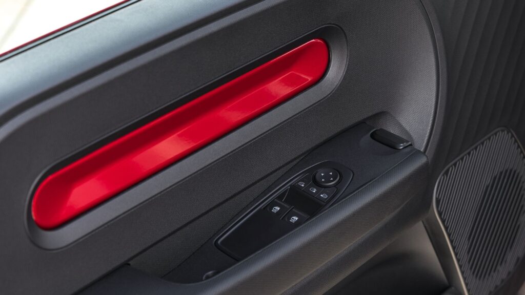 La Renault Twingo E-Tech à l'essai // Source : Renault La Renault Twingo E-Tech à l'essai // Source : Renault