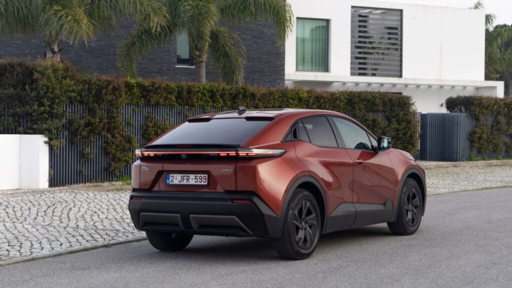 Le Toyota C-HR+ à l'essai. // Source : Toyota Le Toyota C-HR+ à l'essai. // Source : Toyota