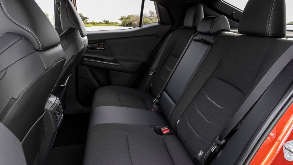 Le Toyota C-HR+ à l'essai. // Source : Toyota Le Toyota C-HR+ à l'essai. // Source : Toyota