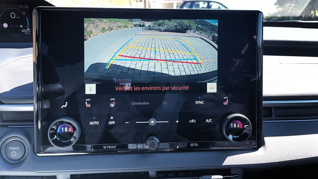 Le Toyota C-HR+ à l'essai. // Source : Robin San Vicente pour Numerama Le Toyota C-HR+ à l'essai. // Source : Robin San Vicente pour Numerama