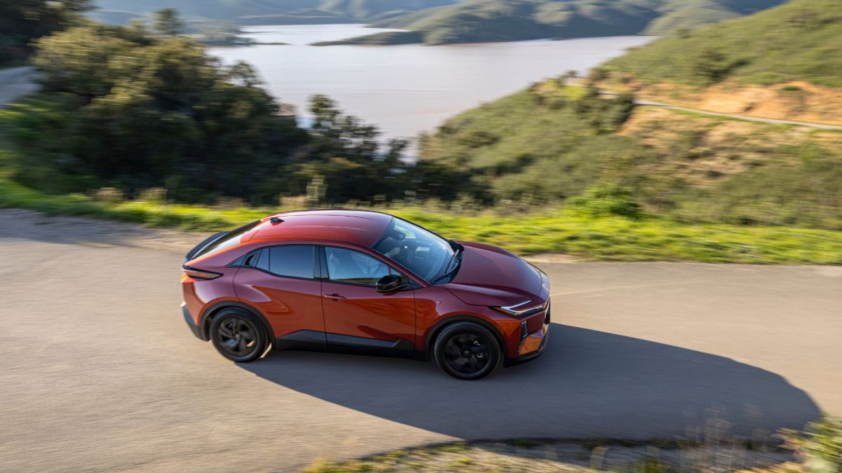 Le Toyota C-HR+ à l'essai // Source : Denis Meunier pour Numerama Le Toyota C-HR+ à l'essai // Source : Denis Meunier pour Numerama