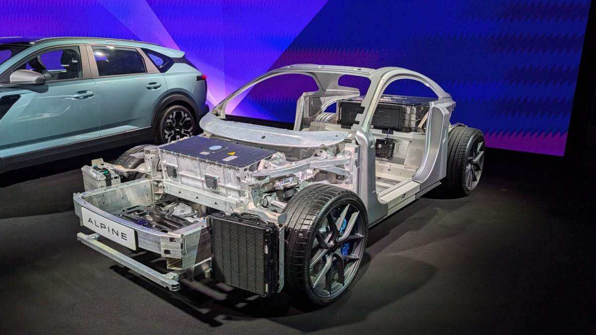 De nouvelles plateformes électriques chez Renault // Source : Raphaelle Baut pour Numerama De nouvelles plateformes électriques chez Renault // Source : Raphaelle Baut pour Numerama