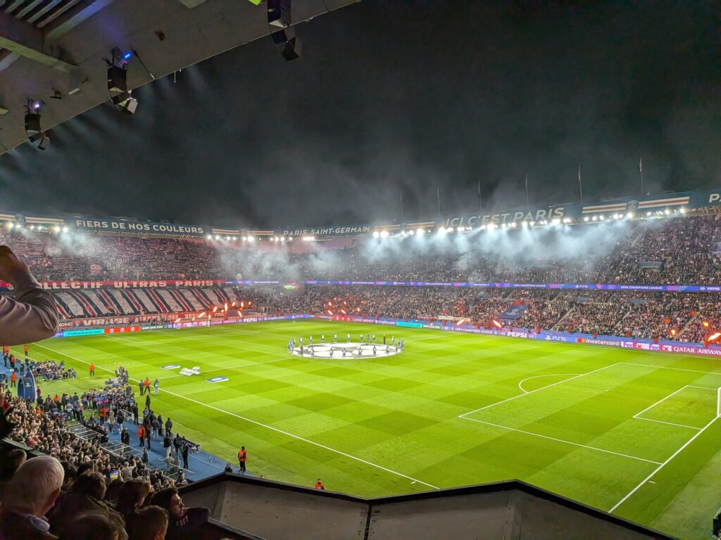 Enchaîner plusieurs photos de nuit avec le Pixel 10a est très agréable : aucune image n'est floue ou ratée. // Source : Numerama Enchaîner plusieurs photos de nuit avec le Pixel 10a est très agréable : aucune image n'est floue ou ratée. // Source : Numerama