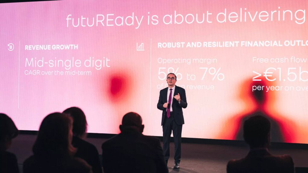 François Provost explique sa stratégie pour les 5 ans à venir pour Renault // Source : Renault Group François Provost explique sa stratégie pour les 5 ans à venir pour Renault // Source : Renault Group