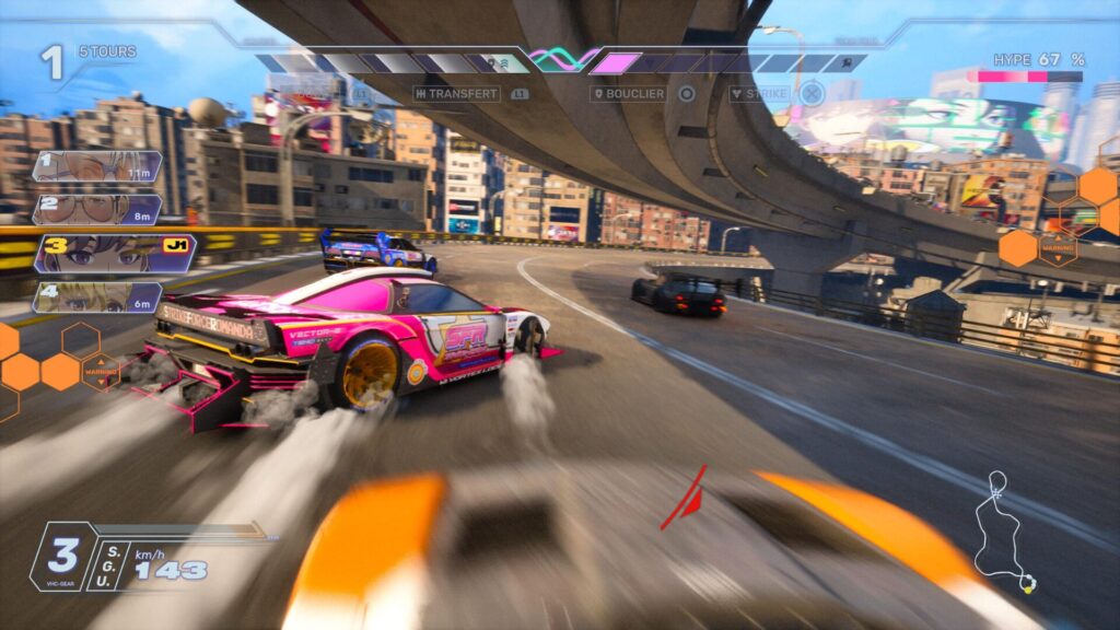 Les drifts, une bonne dose de stress quand c'est la cohue dans le virage.. // Source : Milestone Les drifts, une bonne dose de stress quand c'est la cohue dans le virage.. // Source : Milestone