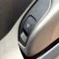 La nouvelle poignée de porte à l'intérieur du Tesla Cybercab // Source : Kim Java via YouTube La nouvelle poignée de porte à l'intérieur du Tesla Cybercab // Source : Kim Java via YouTube