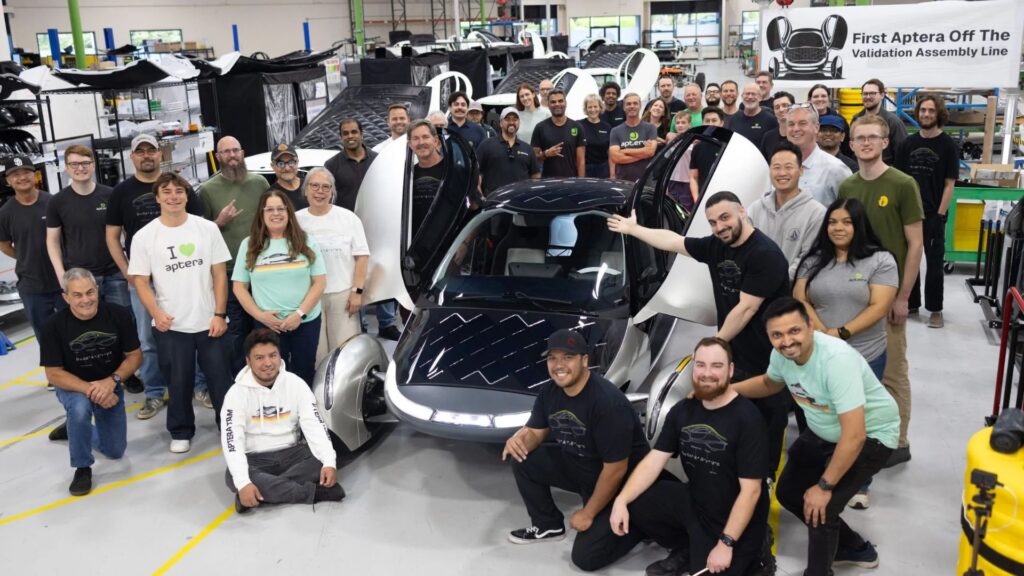 Aptera a annoncé la fabrication de sa première unité de validation de voiture solaire. // Source : Aptera Motors