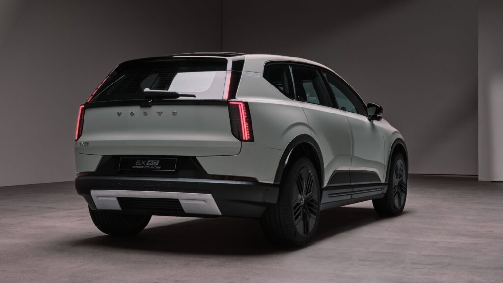 Le nouveau Volvo EX60 Cross Country // Source : Volvo Le nouveau Volvo EX60 Cross Country // Source : Volvo