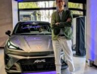 Cupra Raval avec Pedro Fondevilla (directeur France Seat & Cupra) // Source : Raphaelle Baut pour Numerama Cupra Raval avec Pedro Fondevilla (directeur France Seat & Cupra) // Source : Raphaelle Baut pour Numerama