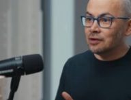 Demis Hassabis lors d'un podcast. // Source : Capture YouTube Demis Hassabis lors d'un podcast. // Source : Capture YouTube