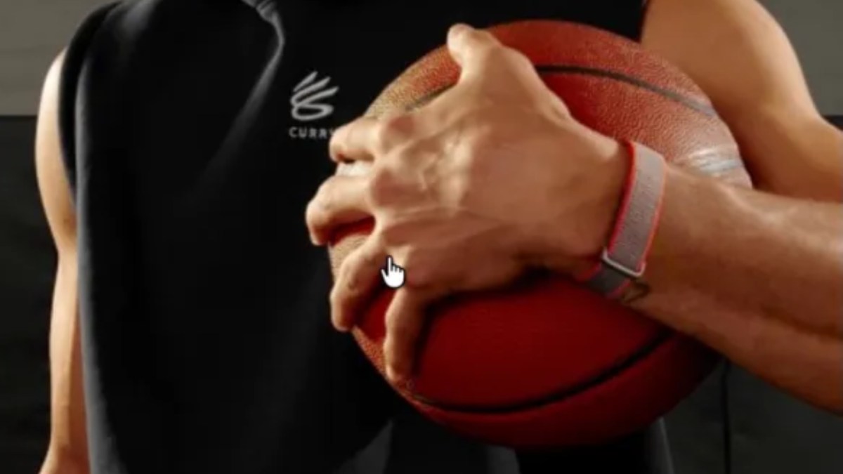 Le bracelet de Google sur Stephen Curry. // Source : Instagram / Stephen Curry
