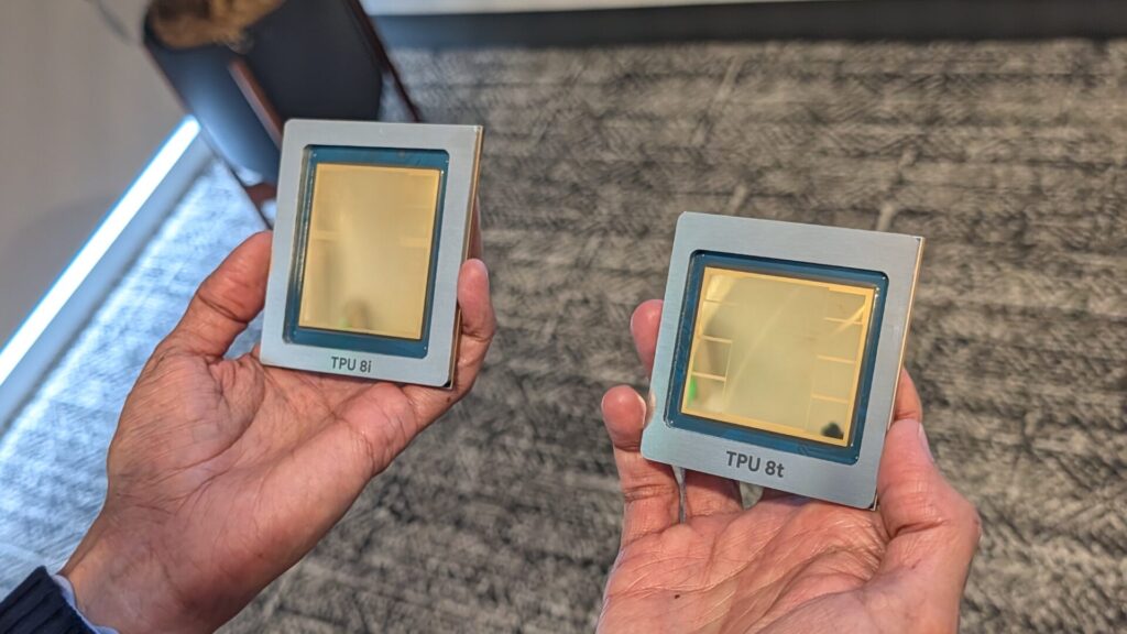 Les puces Google Tensor T8i et T8t. // Source : Google Les puces Google Tensor T8i et T8t. // Source : Google